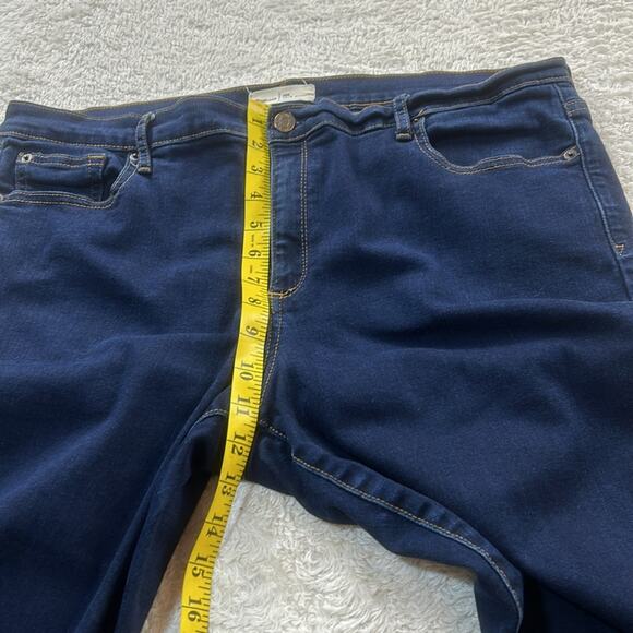 Gap True Skinny dark wash jeans, size 36R - Picture 6 of 9